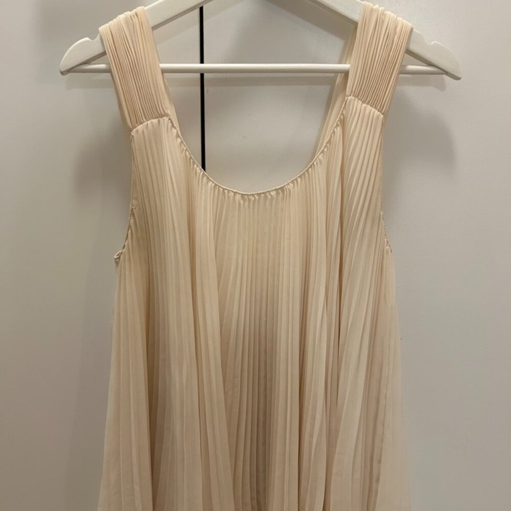 Club Monaco pleated top